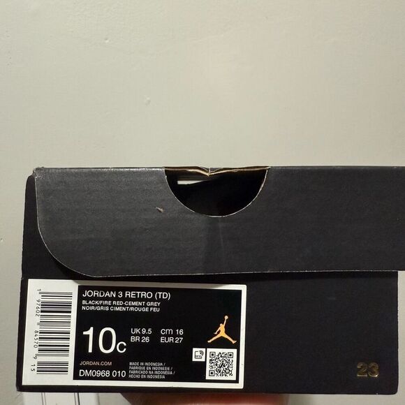 Jordan 3 retro cement grey child size 10 - Picture 9 of 9